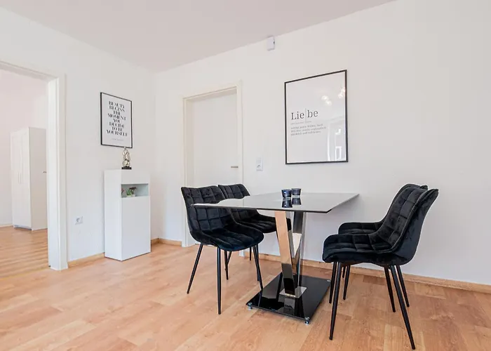 Euphoras - Ausgestattete Mit 105 Qm Und 3 Schlafzimmern *